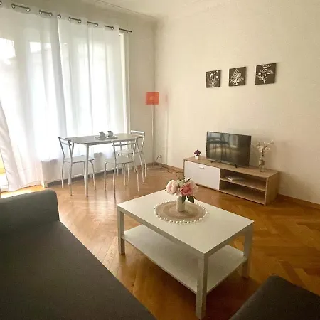 600 M From Train Station Appartement